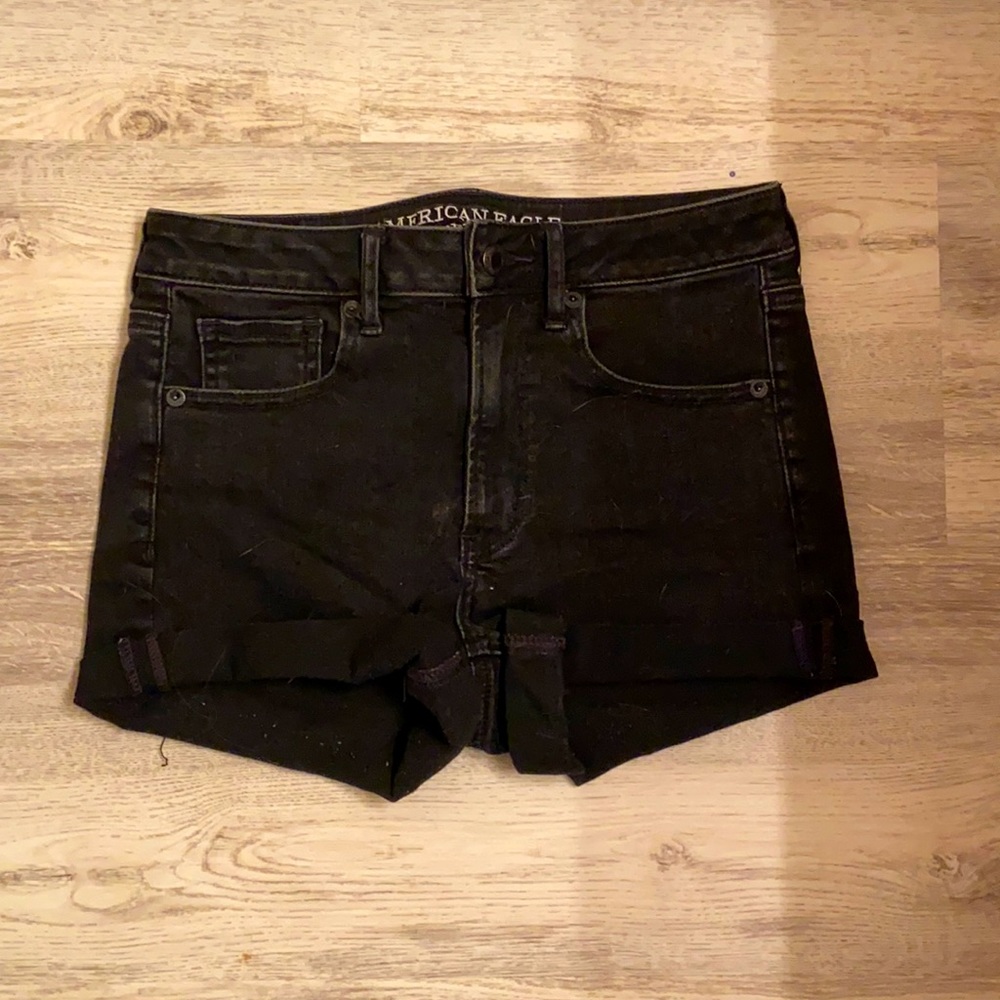 American eagle mid rise black shorts